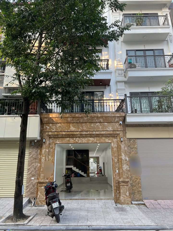 Cho thuê sàn văn phòng 90m² tại KDT Văn Phú Hà Đông - Nhà mới, giá chỉ 9 triệu!