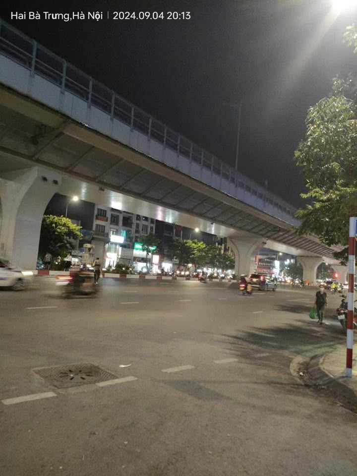 Mặt phố Bạch Mai 42m² giá 17 tỷ - Vị trí kinh doanh đắc địa!