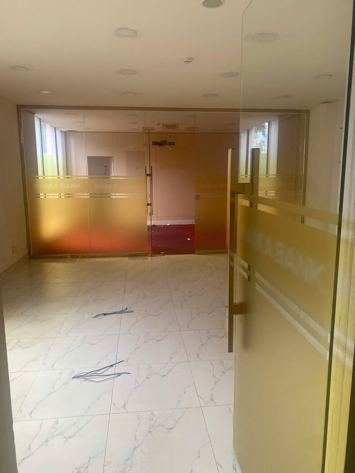 Cho thuê nhà 3 tầng Nguyễn Văn Huyên 50m² - Không gian văn phòng chuyên nghiệp!