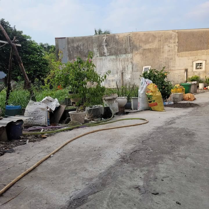 Đất nền Hóc Môn 480m² giá 2.75 tỷ - Vị trí đắc địa gần chợ và trường học!