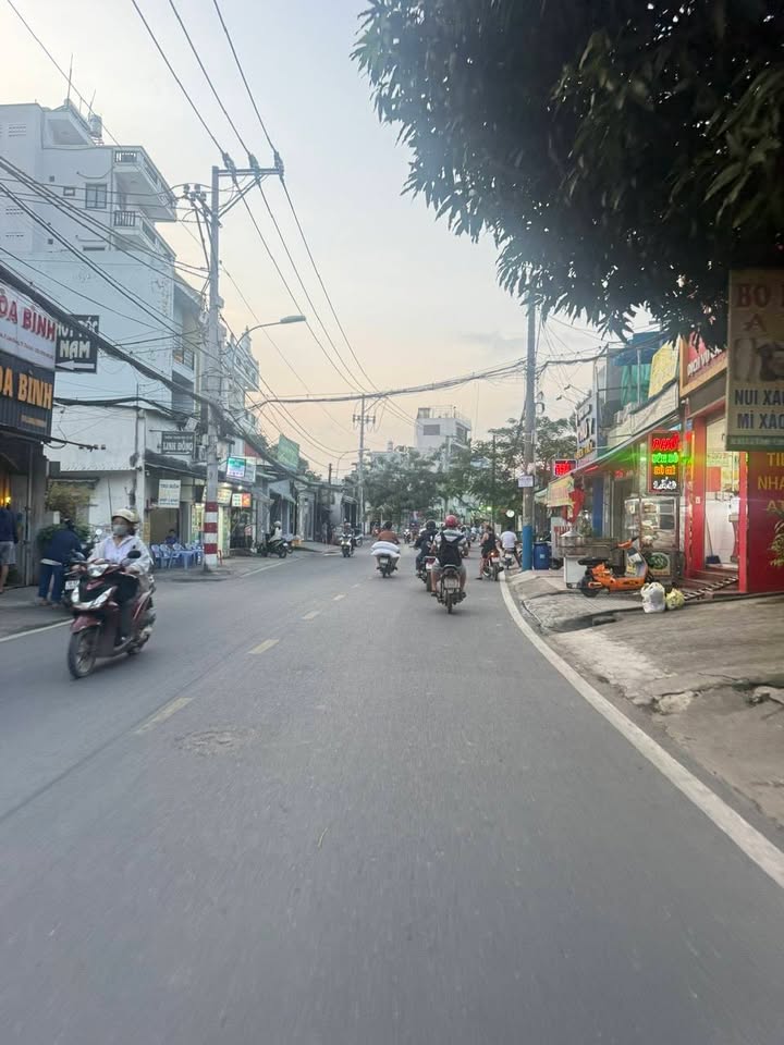 Nhà 3 tầng mặt tiền Lý Tế Xuyên, 77.28m² giá 10.8 tỷ - Thích hợp kinh doanh văn phòng