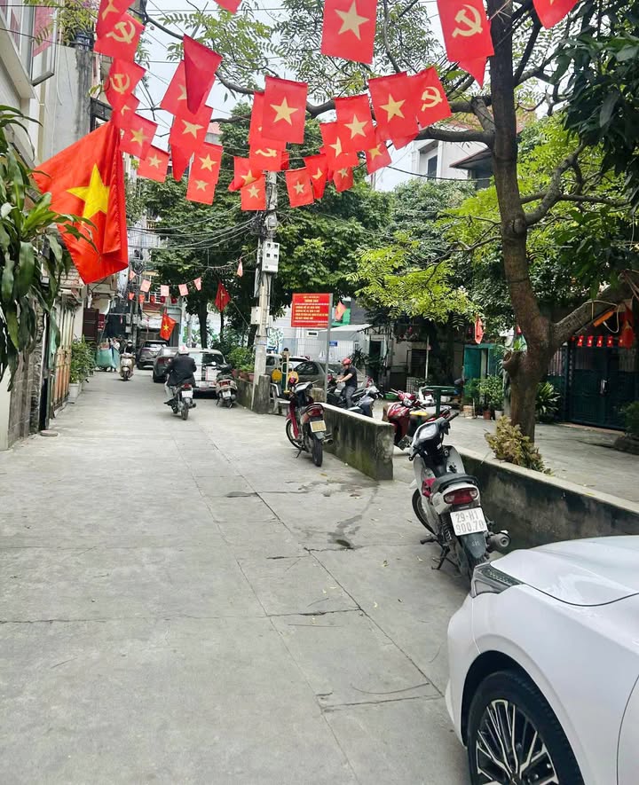 Nhà riêng 4 tầng ngõ 401 Xuân Đỉnh chỉ 10 triệu/tháng - Đầy đủ nội thất, gần chợ đầu mối!