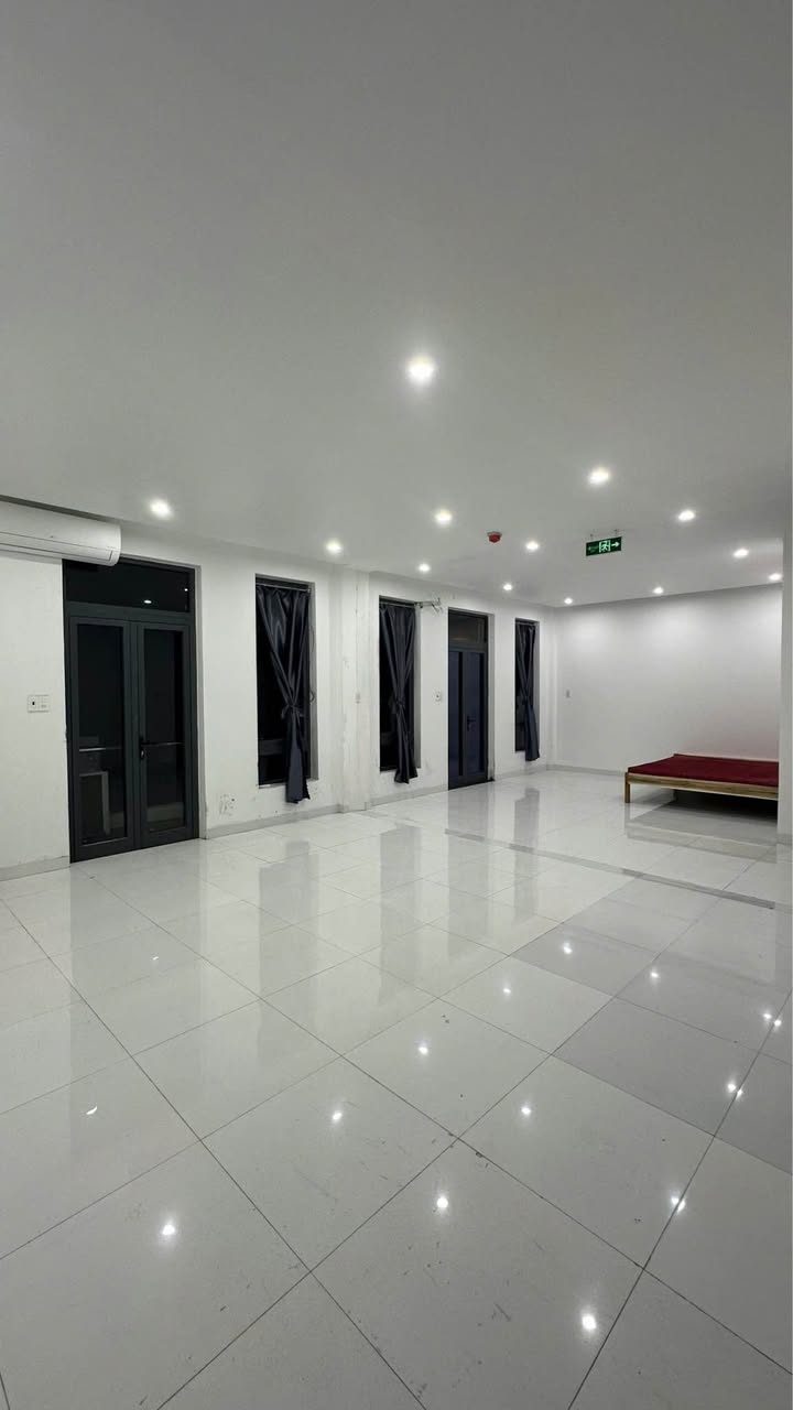 Nhà cho thuê mặt đường Mê Linh, quận Liên Chiểu - Diện tích 80m², phù hợp kinh doanh!