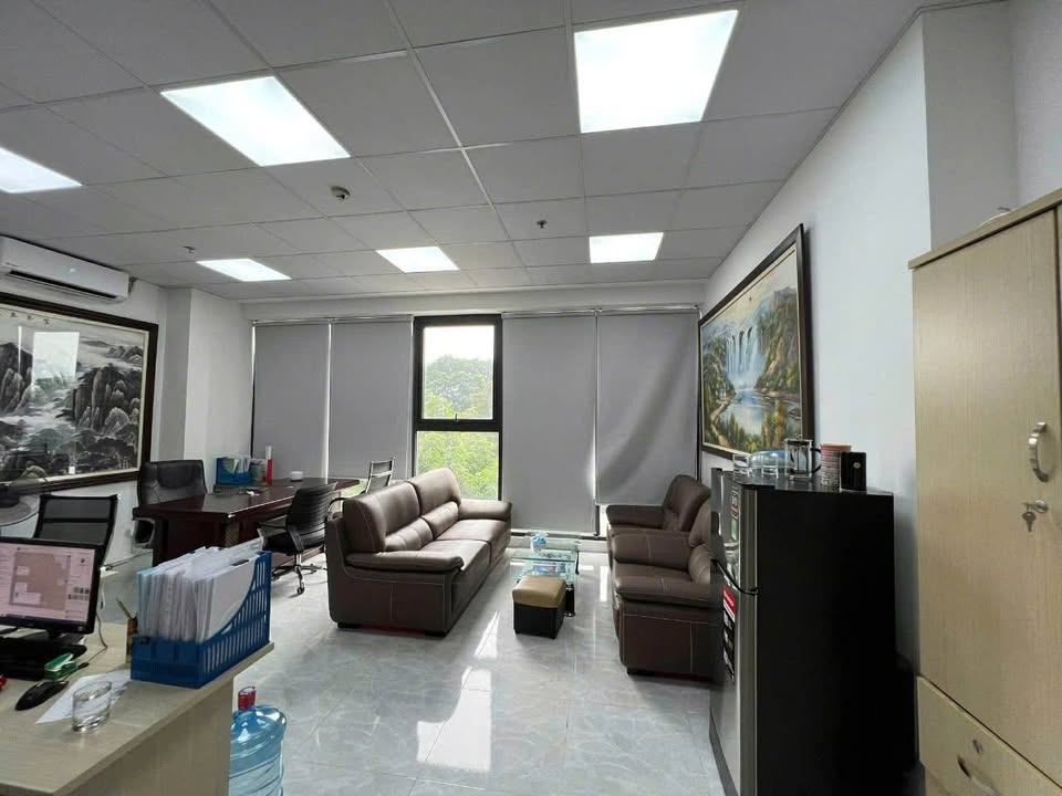 Sàn văn phòng cho thuê tại Vinhomes Green Bay Mễ Trì 38m² giá 14.5 triệu - Sẵn sàng vào ngay!