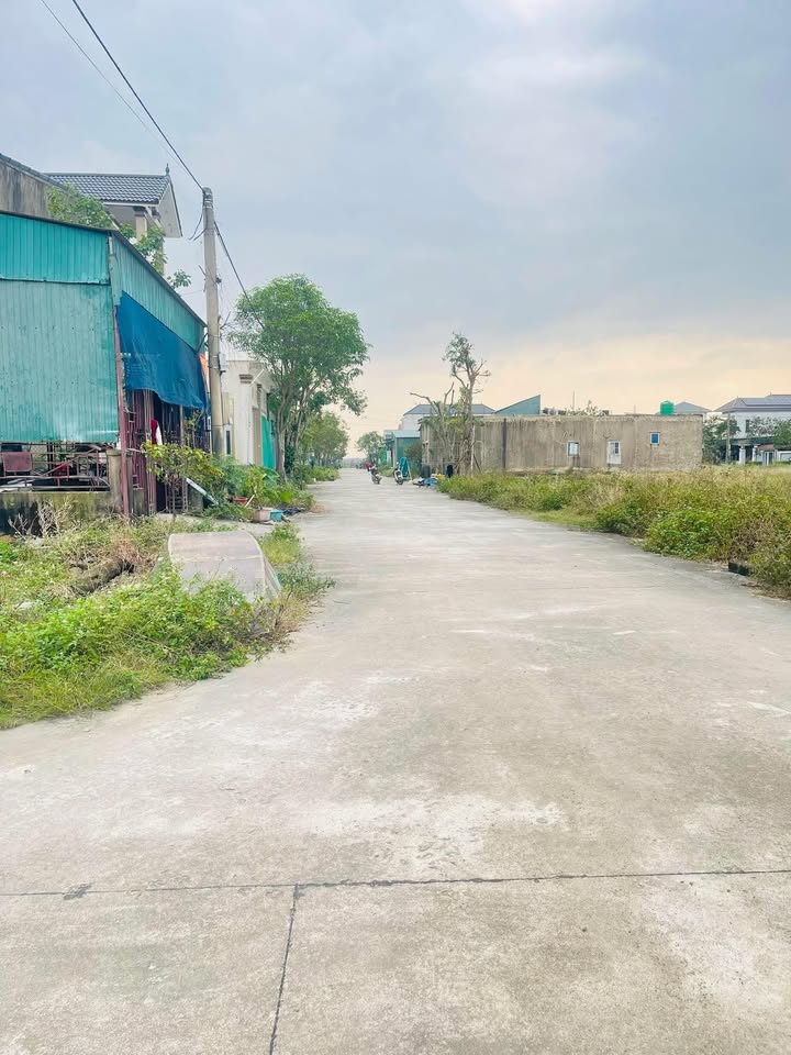 Đất nền Thạch Long 120m² giá 1 tỷ - Mặt tiền thông thoáng, cơ hội đầu tư tốt!