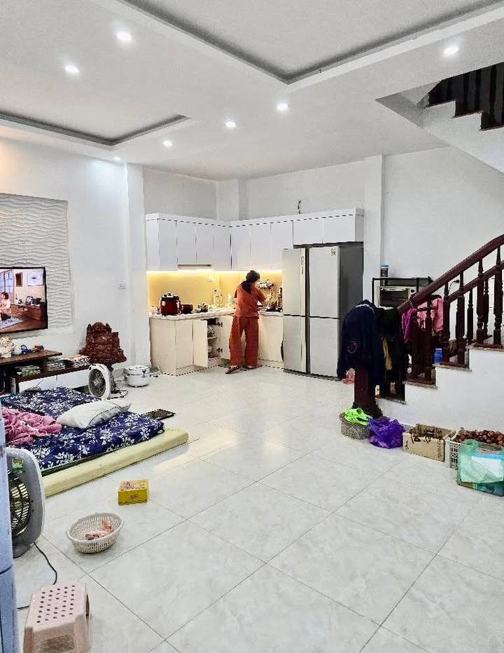 Nhà riêng Ngõ 168 Kim Giang 45m² giá 8.9 tỷ - Ô tô tránh, thiết kế hiện đại!