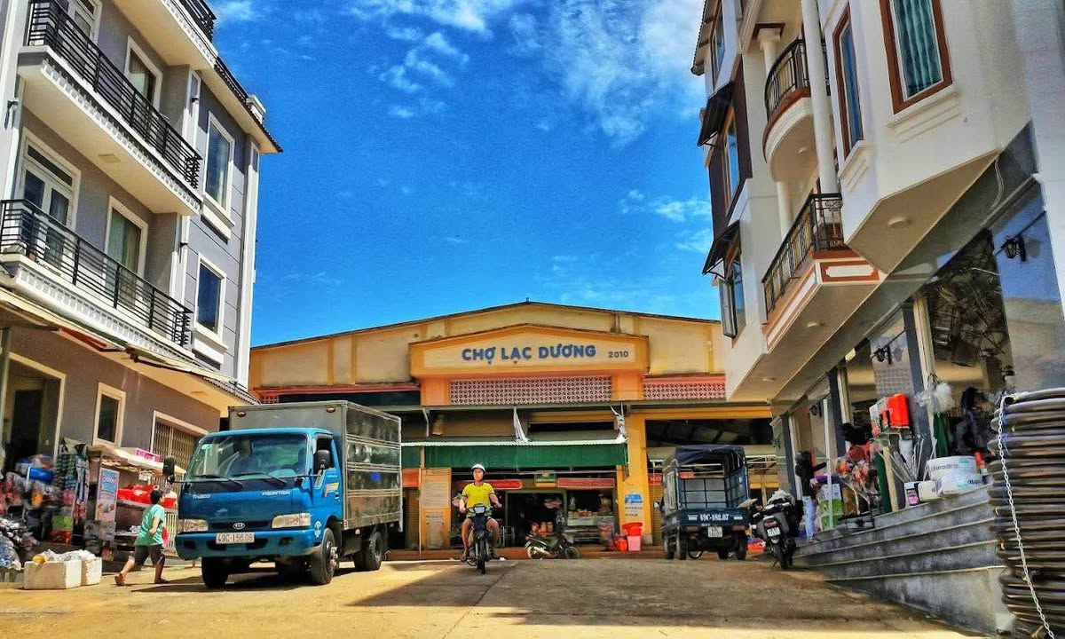 Đất LK mặt tiền đường Đoàn Kết, Lạc Dương 147.7m² giá 3.35 tỷ - Kinh doanh sầm uất!