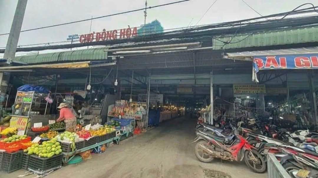 Nhà mặt tiền Chợ Đông Hòa Dĩ An 138.5m² - Thổ cư 100% giá thương lượng!