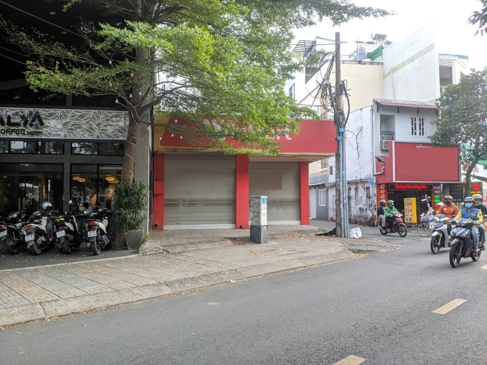 Nhà mặt tiền Tân Hương, 135m² giá 35 triệu - Kinh doanh thuận lợi ngay đoạn cafe sầm uất!