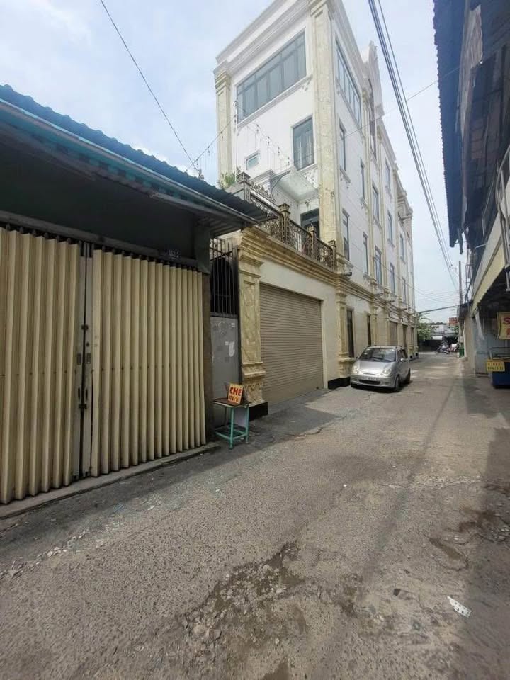 Chính chủ bán CHDV đường Lê Văn Tách, An Bình, Dĩ An 207m² giá 8.8 tỷ - Thu nhập 30 triệu/tháng!