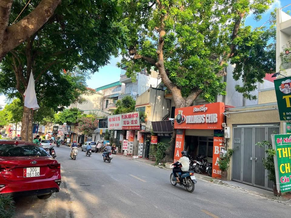 Cho thuê mặt bằng kinh doanh phố Long Biên, Ngọc Lâm 72m² giá 25 triệu - Thiết kế hiện đại, sẵn sàng hoạt động!