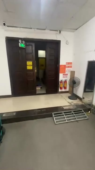 Nhà mặt phố 8/3 Hai Bà Trưng 65m² giá 15.5 triệu - Kinh doanh sầm uất!