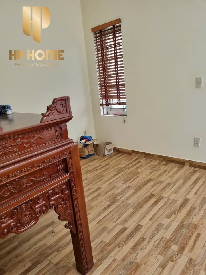 Nhà mặt đường Đằng Hải 80m² giá 12 triệu - Kinh doanh sạch sẽ ngay!