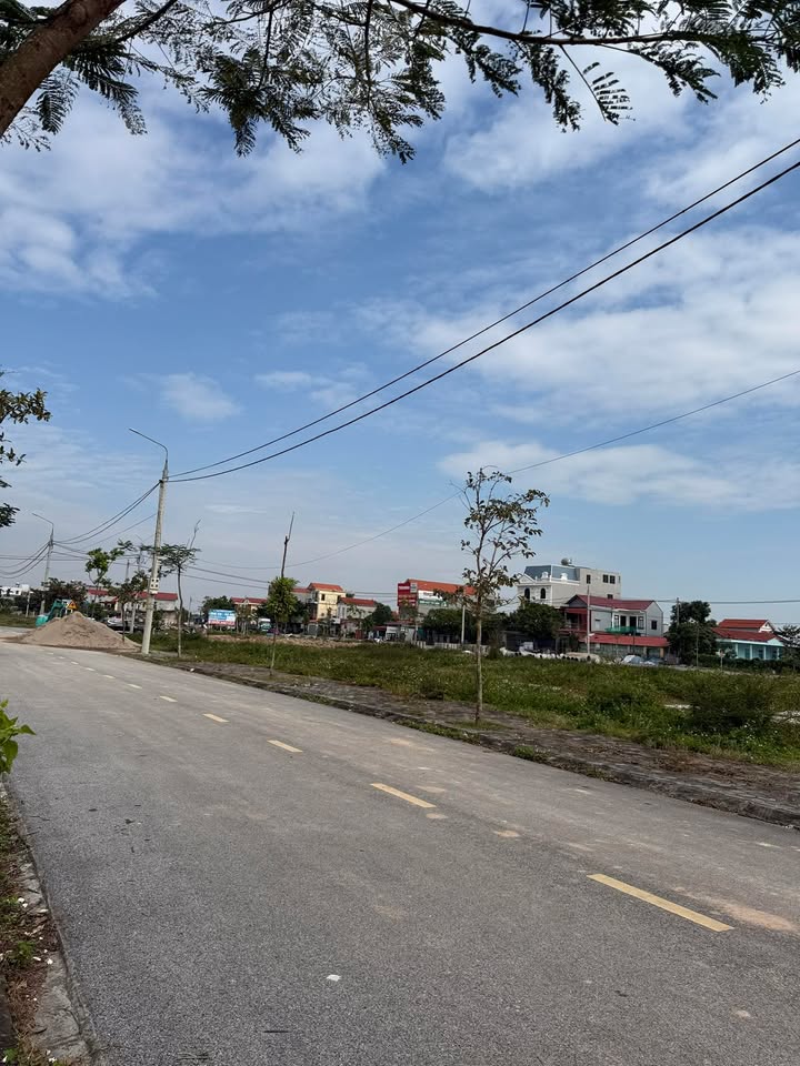 Đất nền Yên Chính, Ý Yên 121m² giá 1.6 tỷ - Lô góc mặt tiền 7.5m!