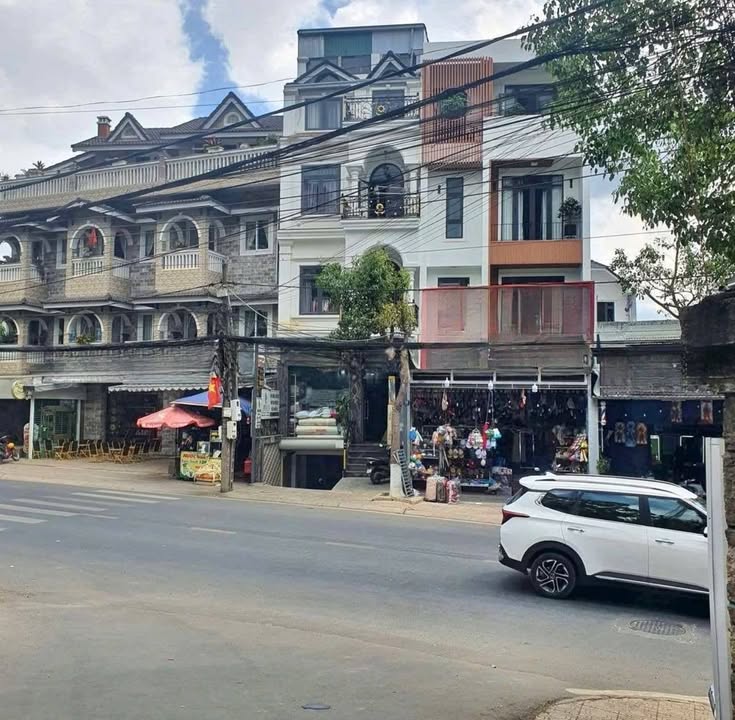 Nhà mặt tiền đường Nguyễn Đình Chiểu, Đà Lạt 121m² giá 25 tỷ - Kinh doanh đắc địa!