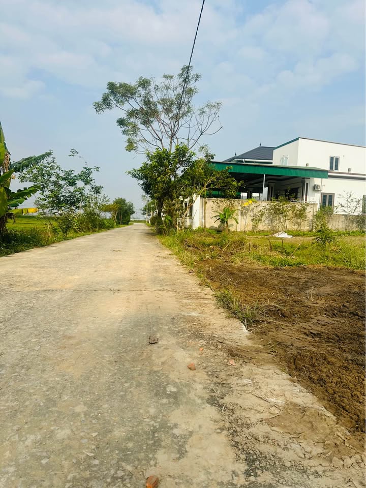 Đất Nghi Thái 92m² giá 13xx triệu - Mặt tiền rộng, vị trí thuận lợi!