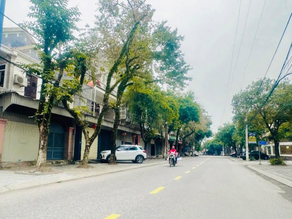 Nhà mặt đường Đặng Dung, Hà Tĩnh 80m² giá 4 tỷ - Kinh doanh sầm uất!