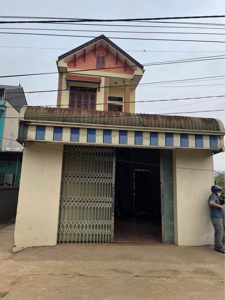 Nhà 2 tầng Đông Yên Quốc Oai 110m² giá chỉ 4xx tỷ - Sẵn sổ hồng chính chủ!