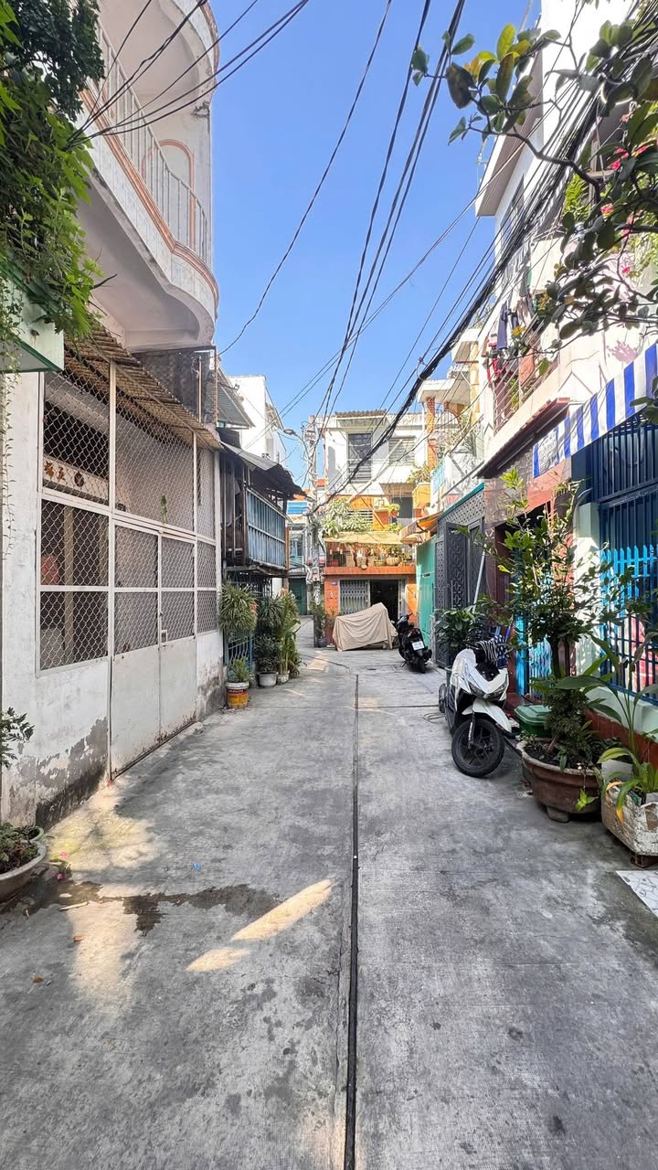 Nhà phố Bến Phú Lâm, Quận 6 - 50.7m² giá 7.5 tỷ - Full nội thất hiện đại!