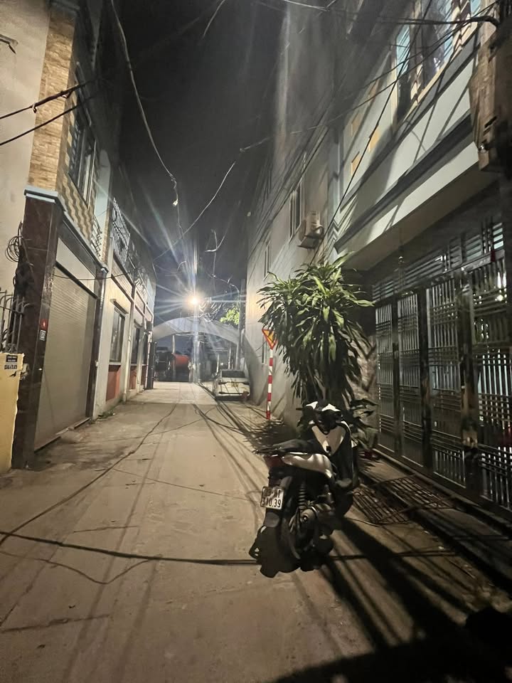 Nhà 5 tầng cho thuê tại Cổ Điển A, Thanh Trì - Kinh doanh, đầy đủ nội thất!