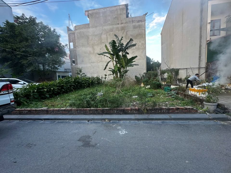 Đất nền Đản Dị, Đông Anh, 70m² giá 8 tỷ - Vị trí vàng, sổ đỏ chính chủ!