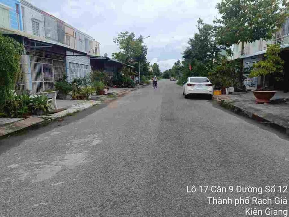 Nhà mặt tiền KDC An Bình, Rạch Giá 100m² giá 2.25 tỷ - Gần chợ và trường học!