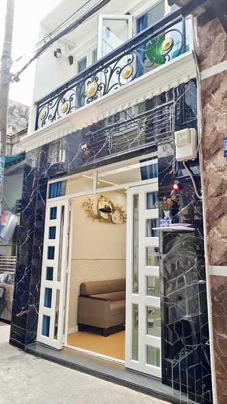 Nhà phố Kênh Nước Đen, Bình Tân 27m² giá 3 tỷ - Gần khu dân cư sầm uất!