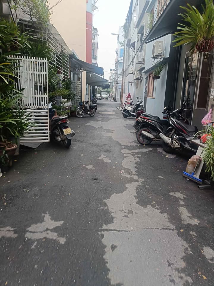 Nhà cấp 4 gác lửng đường Hoàng Thúc Trâm 74m² giá 3.35 tỷ - Cơ hội vàng cho đầu tư!