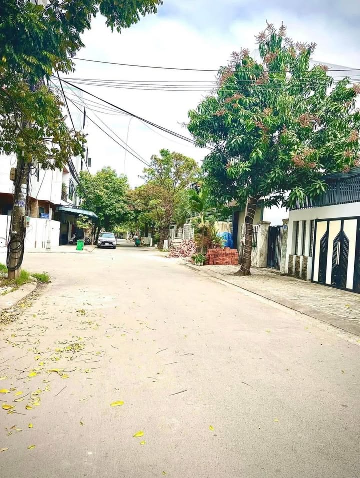 Đất mặt tiền đường Trung Nghĩa 4, Đà Nẵng 133m² giá 5 tỷ - Tiện ích đầy đủ, dân cư đông đúc!