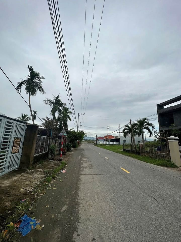 Lô đất Hòa Khương, Đà Nẵng 675m² giá 3.15 tỷ - Vị trí đẹp, tiềm năng lớn!