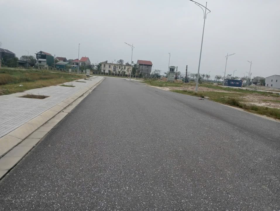 Đất nền Thạch Hạ 144m² giá 3.4 tỷ - Đối diện công viên thoáng mát!