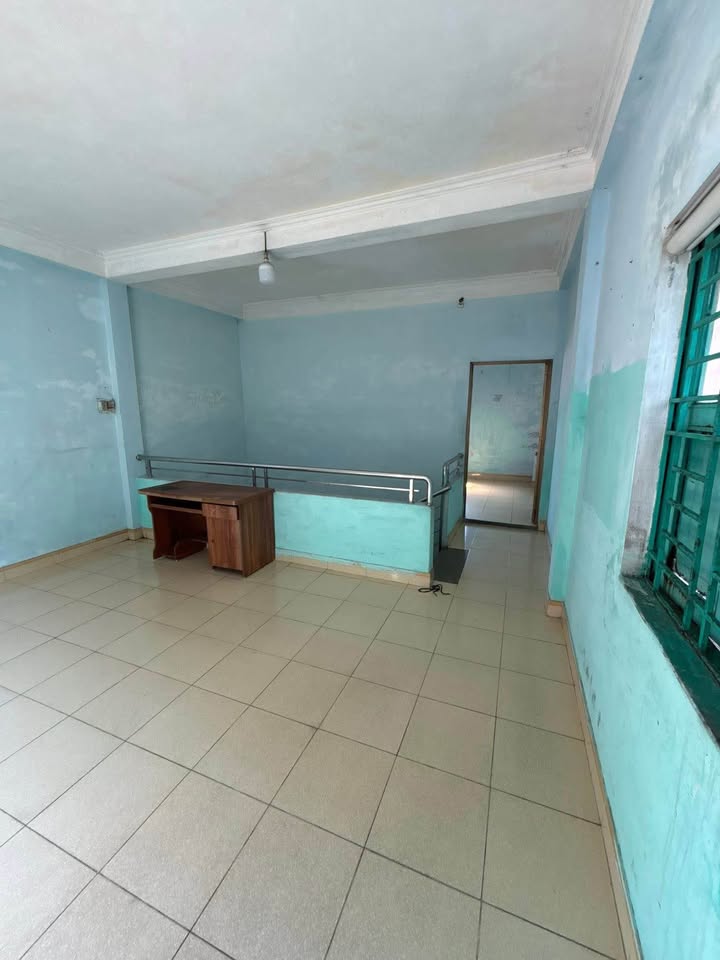 Nhà 2 tầng Hà Lầm 110m² giá 1.5 tỷ - Sân vườn thoáng mát!