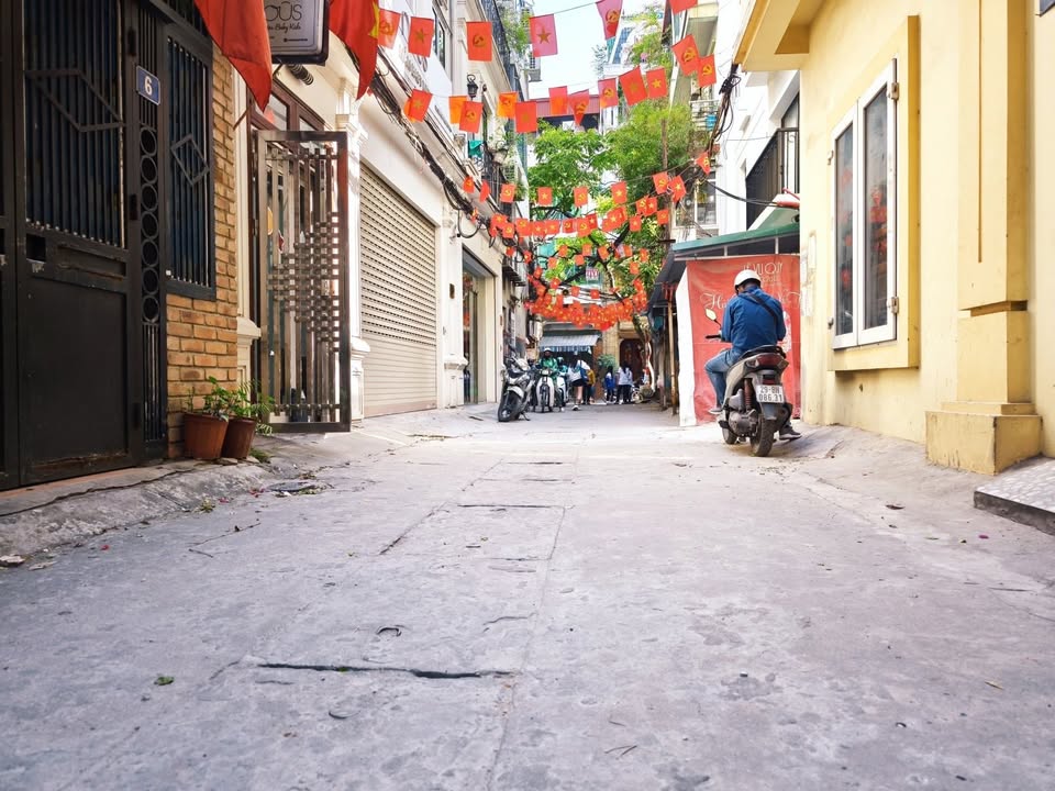 Nhà đẹp phố Thọ Lão, Hai Bà Trưng, 26m² giá 7,95 tỷ - Thiết kế hiện đại, giao dịch nhanh!