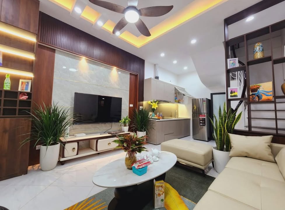 Nhà phố Cổ Nhuế 30m² giá 7 tỷ - Sổ đỏ chính chủ, ô tô tránh