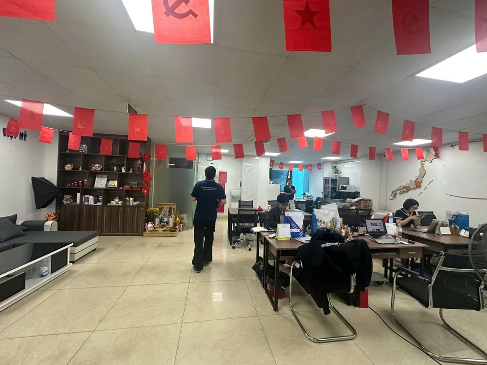 Văn phòng cho thuê Vũ Phạm Hàm Cầu Giấy 100m² giá 18 triệu - Phù hợp mọi mô hình