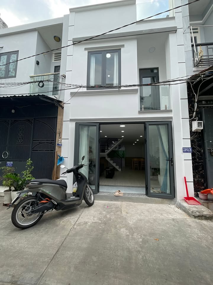 Nhà riêng 132/ Mã Lò, Bình Tân 40m² giá 4 tỷ - Sổ hồng chính chủ, thiết kế hiện đại!