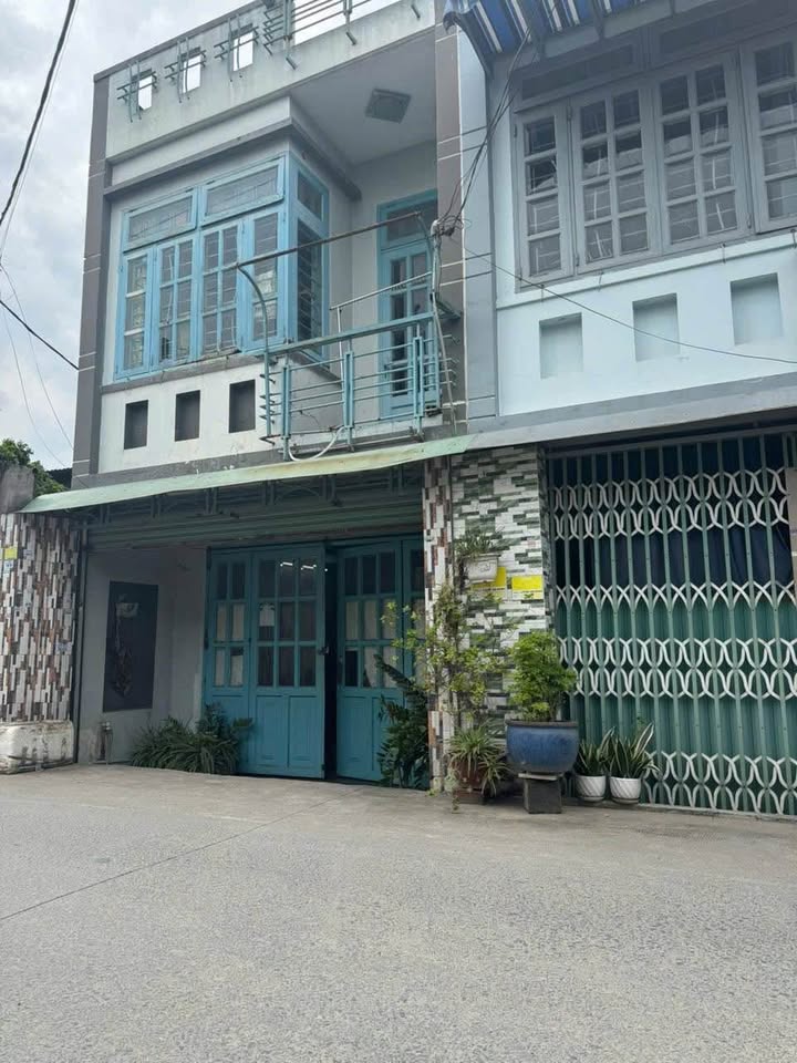 Nhà phố 1 trệt 1 lầu mặt tiền đường 6C, Bình Chánh - Bán gấp 1.85 tỷ!