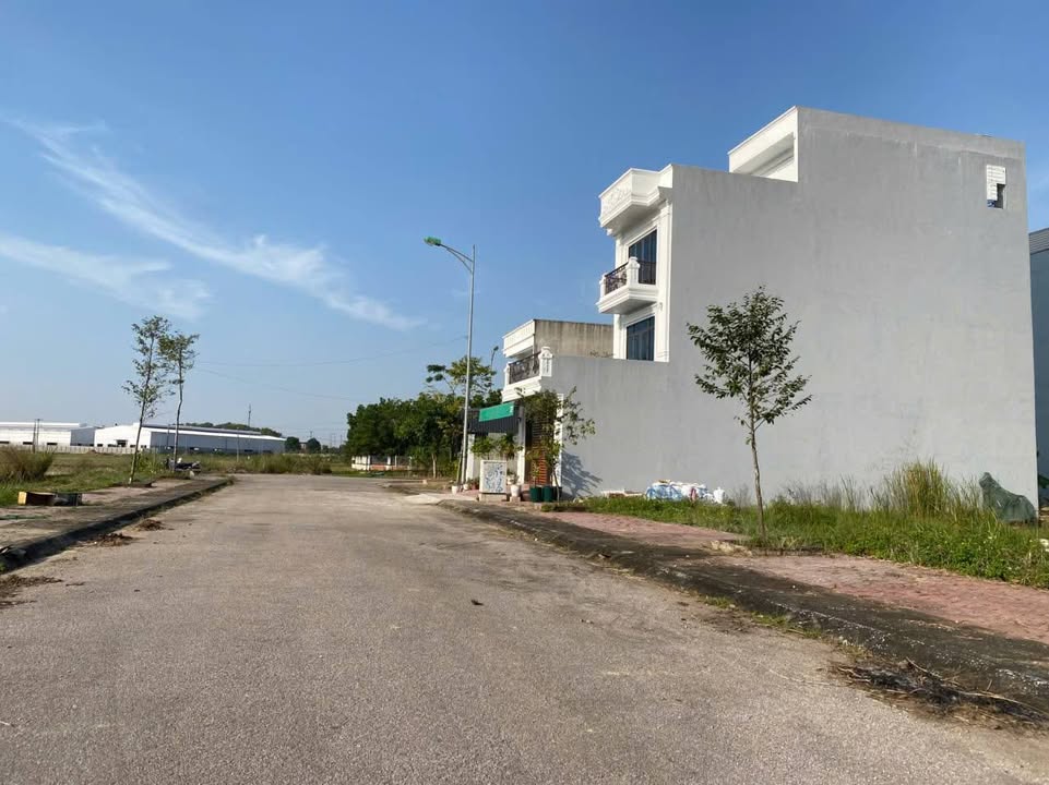 Đất nền đầu ve tại Đông Tân 115.5m² giá chỉ 2.xx tỷ - Vị trí đắc địa ngay cạnh UBND