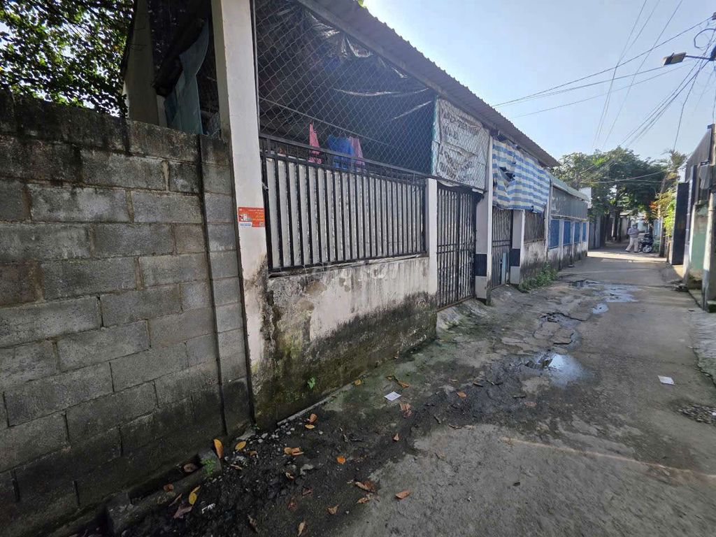 Nhà gần sân vận động Dĩ An, phường Đông Hòa, 95.4m² giá 3.5 tỷ - Kinh doanh thuận lợi!