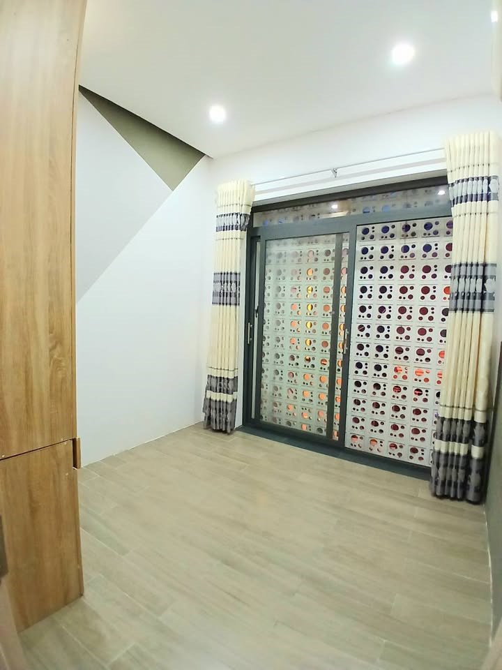 Nhà bán hẻm đường Xô Viết Nghệ Tĩnh 33m² giá 2,5 tỷ - Hướng Đông Nam, sổ hồng hoàn công!