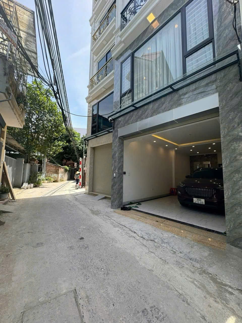 Nhà Thạch Bàn Long Biên 46m² giá thỏa thuận - Full nội thất, sẵn sàng vào ở!