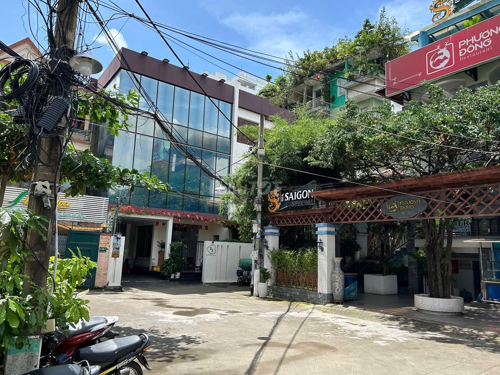 Nhà Mặt Tiền Đường Hai Bà Trưng Quận 3 600m² giá 120 triệu - Kinh doanh đắc địa!