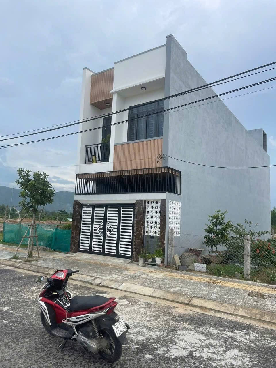 Đất nền Hòa Liên Đà Nẵng 100m² giá 3.45 tỷ - Sổ đỏ công chứng trong ngày!