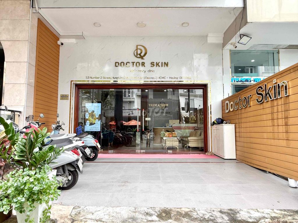 Cho thuê mặt bằng tầng trệt và lửng khu nhà phố Hưng Gia, Phú Mỹ Hưng 130m² giá 32 triệu - Vị trí đắc địa, tiện ích đầy đủ!