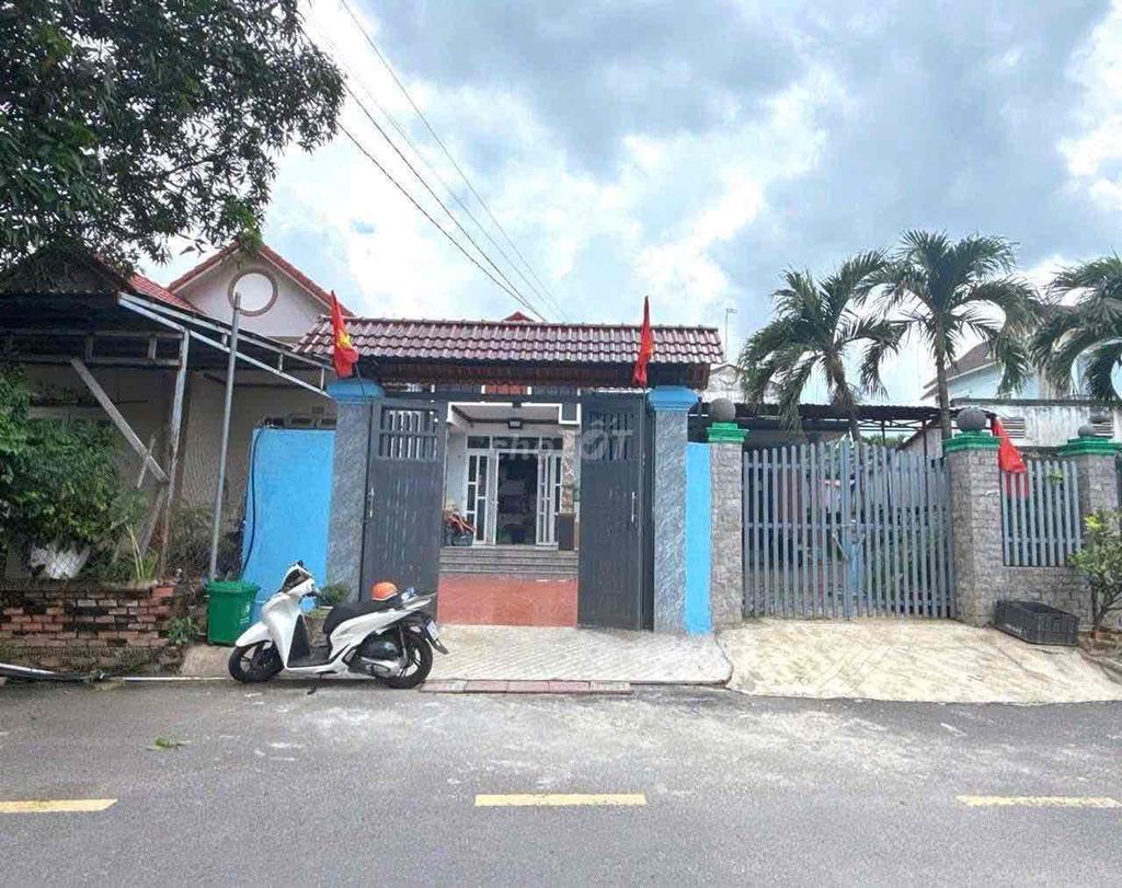 Nhà phố KDC Châu Thới, Bình An, Dĩ An 168.8m² giá 5.1 tỷ - Sổ hồng hoàn công!