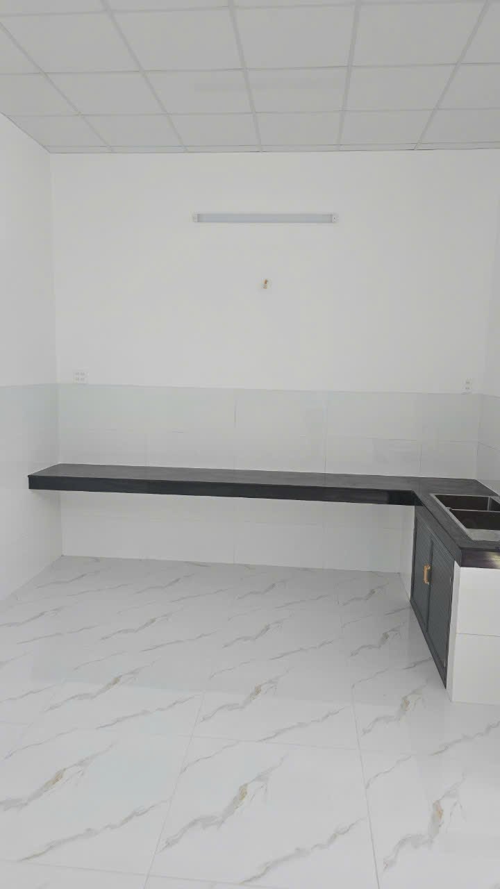 Cho thuê nhà trệt mặt tiền đường Trần Hoàng Na, Cần Thơ 150m² giá 13 triệu - Thích hợp mở văn phòng, cửa hàng!