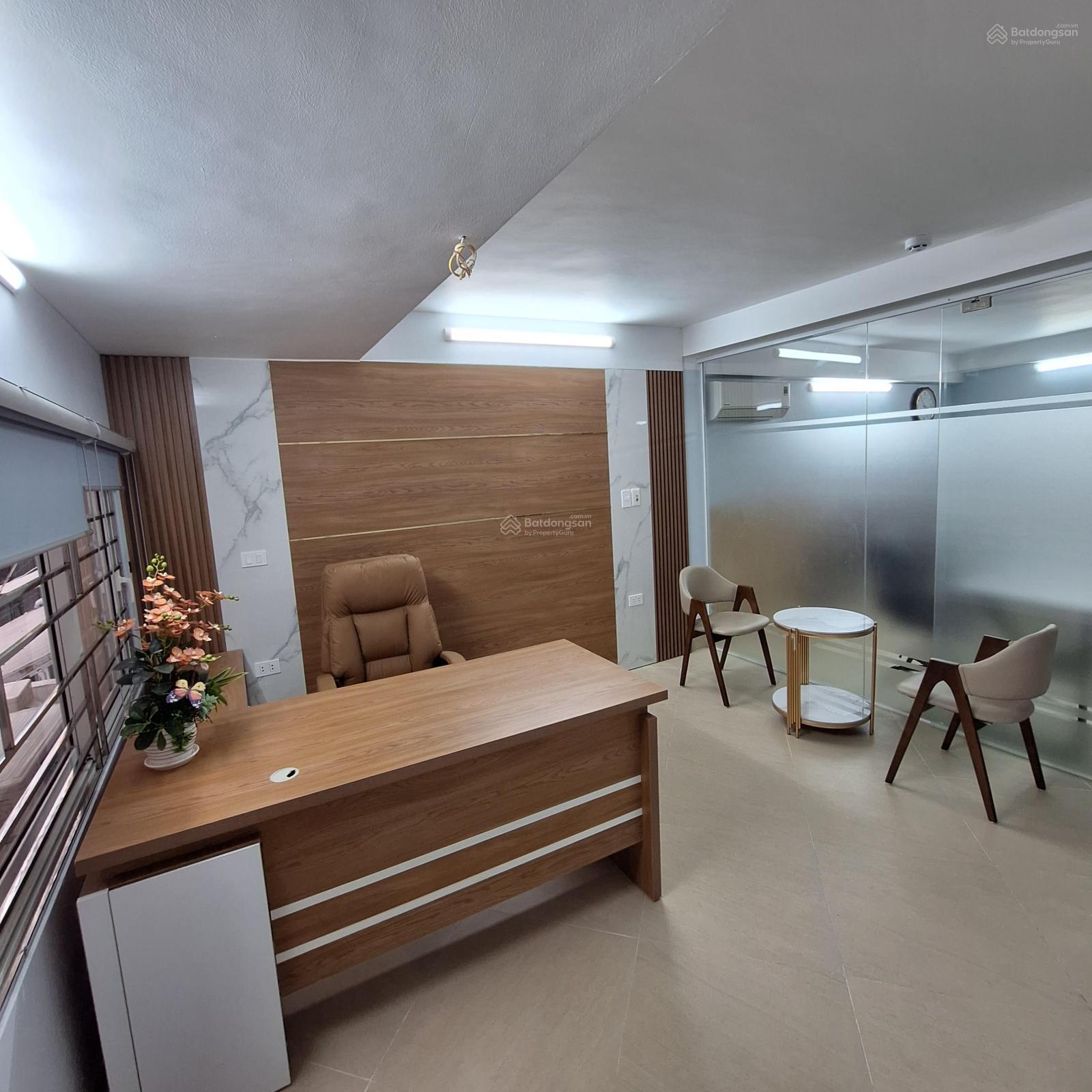 Văn phòng cho thuê 50m² phố Vũ Thạnh, giá chỉ 9 triệu - Nội thất mới đẹp, tiện nghi!