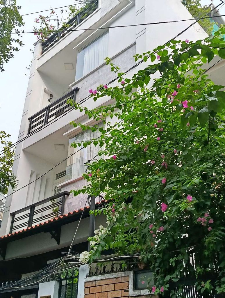 Nhà 4 tầng đường Tăng Bạt Hổ, quận Bình Thạnh 111m² giá 15.9 tỷ - Không thể bỏ lỡ!