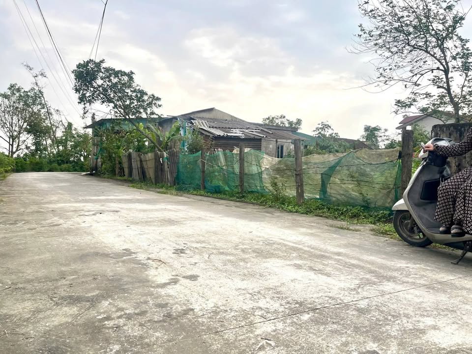 Đất nền Thạch Đài, Hà Tĩnh 102m² giá 1 tỷ - Đường thông thoáng, đầu tư sinh lời!