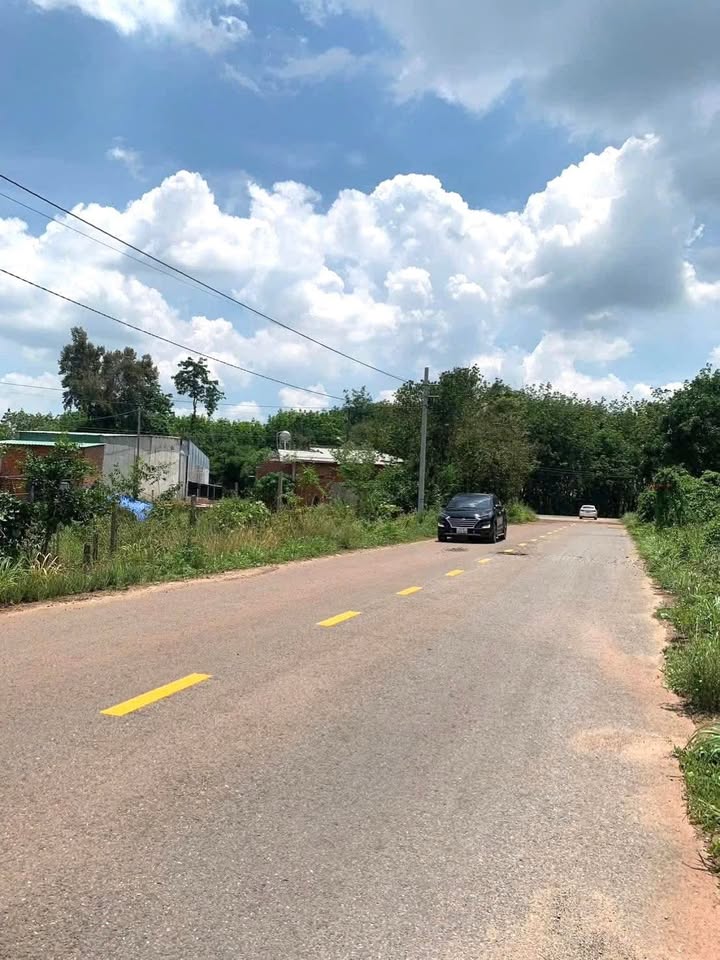 Đất nền Long Nguyên Bàu Bàng 260m² giá 900 triệu - Đường thông, gần KCN